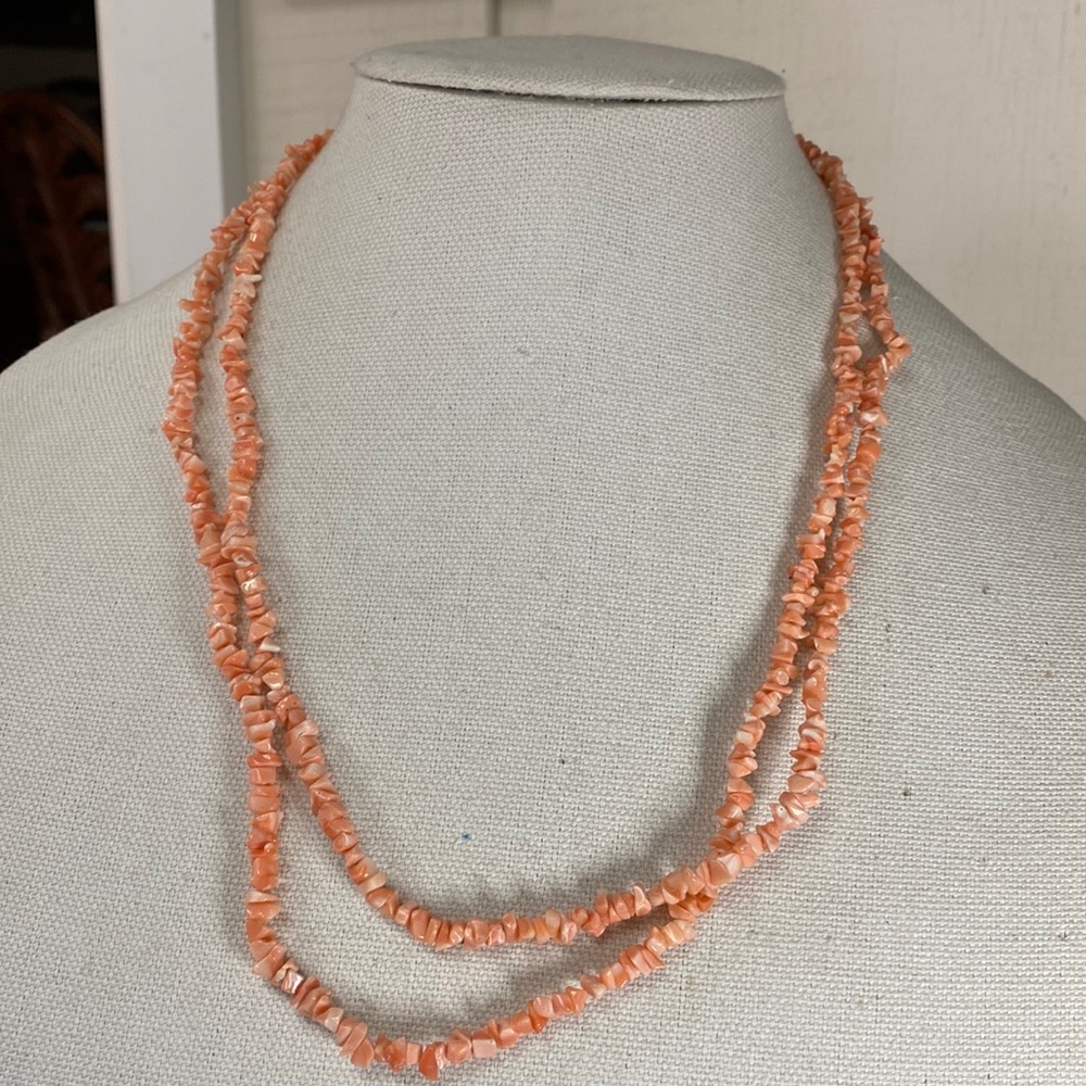 Vintage 70’s polished double strand coral chip necklace